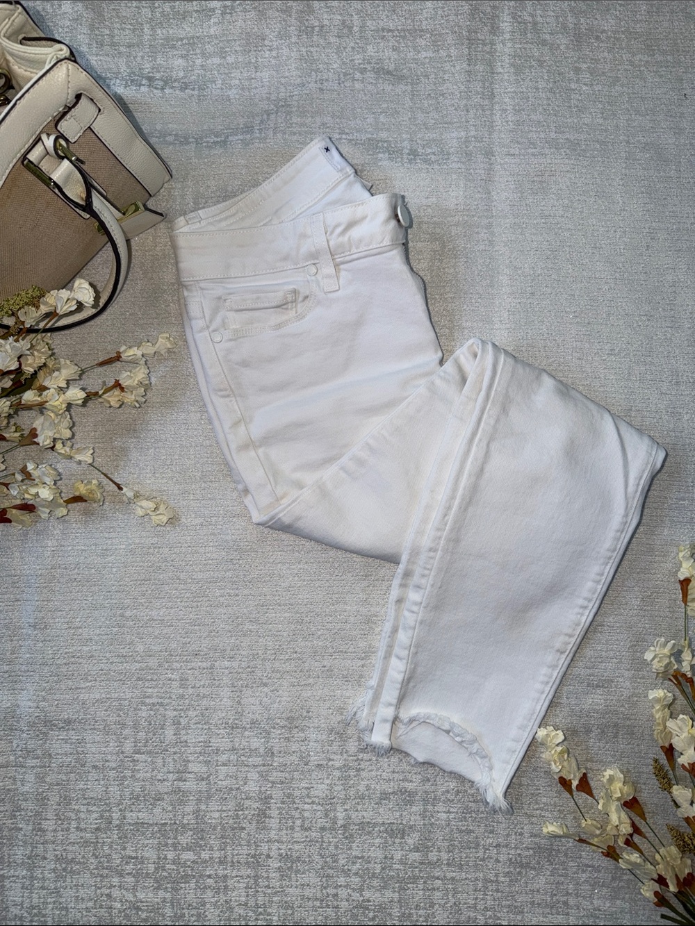 PAIGE White Cropped Ankle Jeans